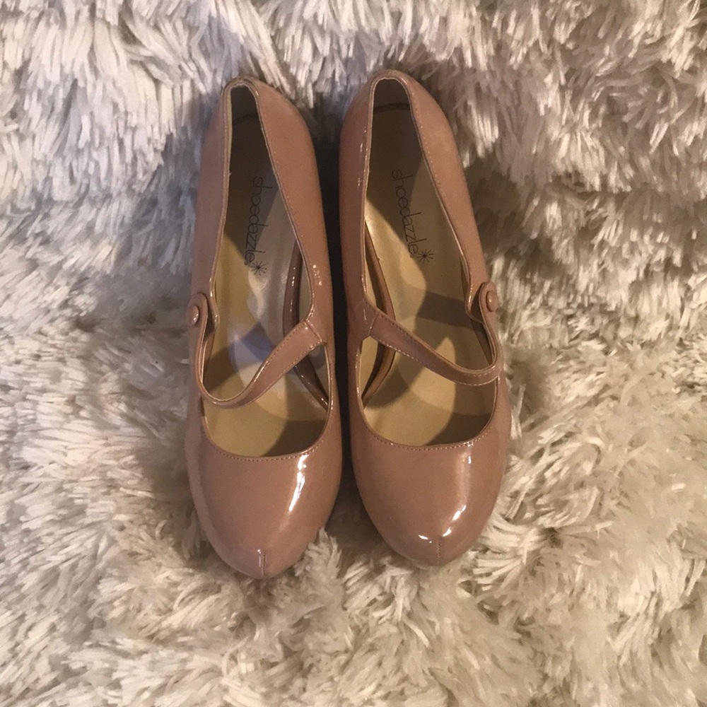 Shoedazzle wedges